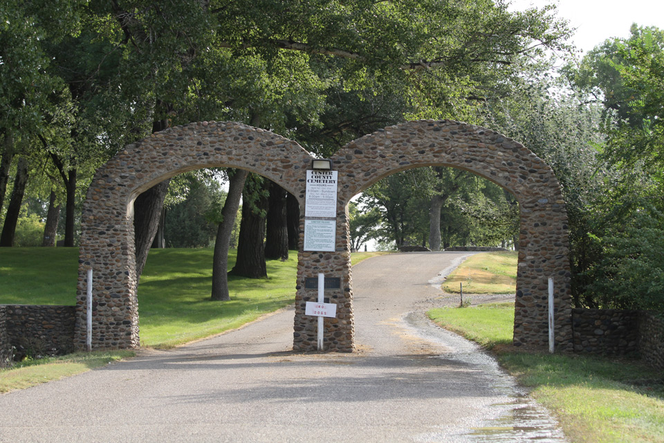 Custer County Cemetery entrance